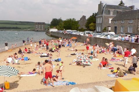 Maison de bourg Bord de Rance Proximité des plages Apartment in Brittany