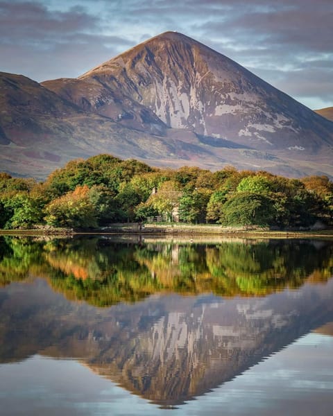 Nearby landmark, Natural landscape, Mountain view