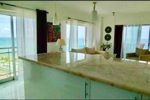 Lux Beachfront 2-BR apartment Restaurant Apartment in Distrito Nacional