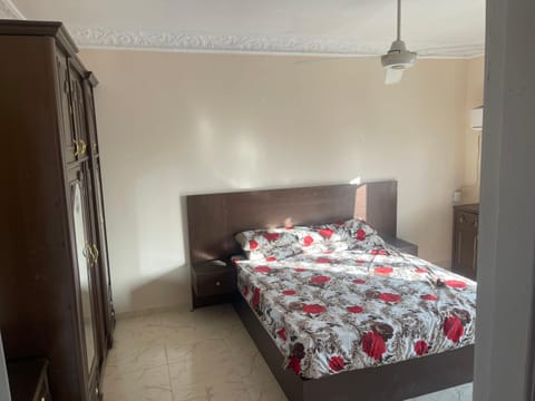 المعادي بجانب كورنيش المعادي وجميع الخدمات Apartment in Cairo Governorate