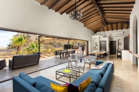 6BD Villa with Ocean Views in Cabo Villa in Cabo San Lucas