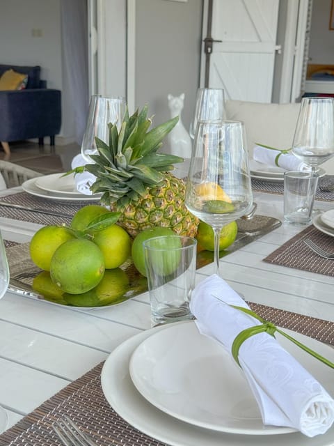 Food and drinks, Dining area