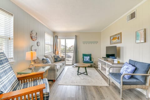 Private Beach and Pool Access Murrells Inlet Condo! Apartamento in Murrells Inlet