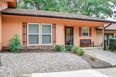 8 Halcon Place House in Garland County