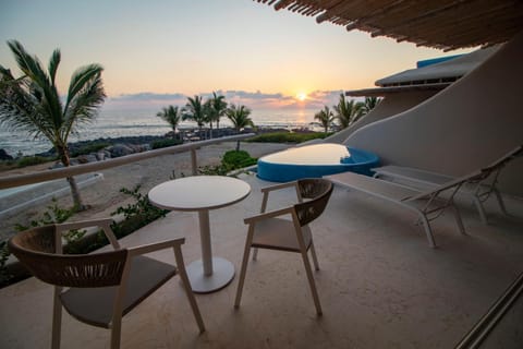 Balcony/Terrace, Sea view, Swimming pool, Sunset