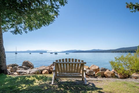 Bearfoot Bungalow House in Tahoe Vista