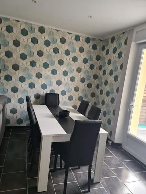 Appartement centre du village Apartment in Besse-sur-Issole