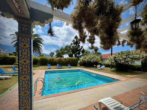 Spring, Garden, Garden view, Pool view, Swimming pool, Swimming pool, sunbed