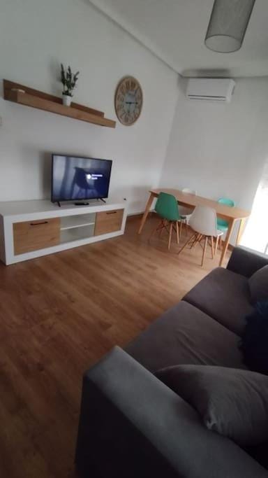 TV and multimedia, Living room, Dining area