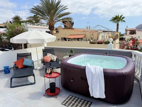 Hot Tub, Balcony/Terrace