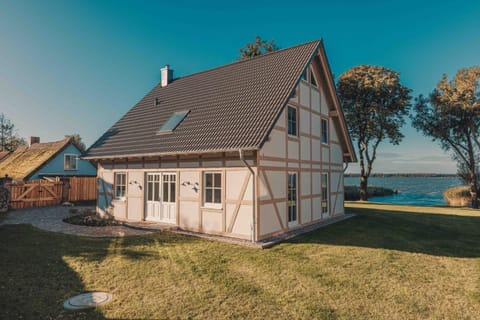 Property building, Garden, Garden view, Lake view