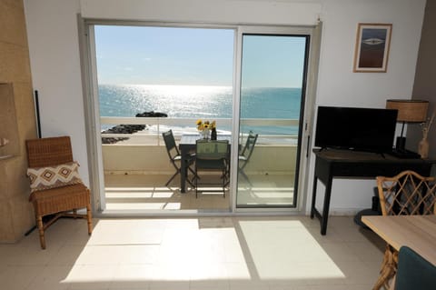 Living room, Sea view