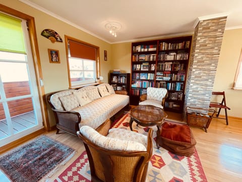 Library, Seating area