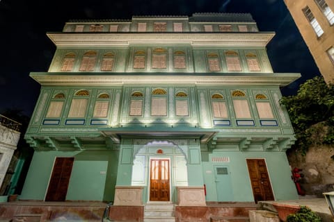 Property building, Facade/entrance