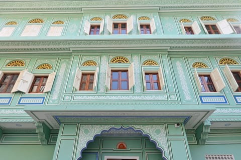 Property building, Facade/entrance