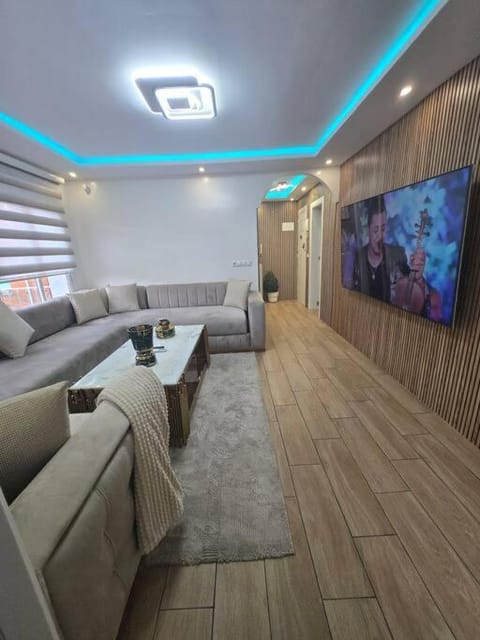 Communal lounge/ TV room, TV and multimedia, Living room, Seating area