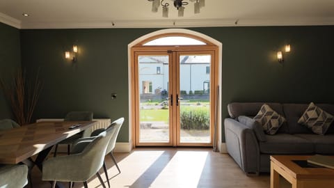 Living room, Dining area, Garden view