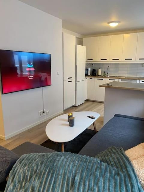 TV and multimedia, Kitchen or kitchenette, Living room, Seating area