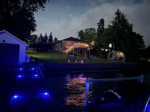 Night, Balcony/Terrace, Lake view