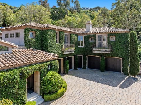 Grand Mediterranean Villa in La Jolla Hillside Villa in La Jolla