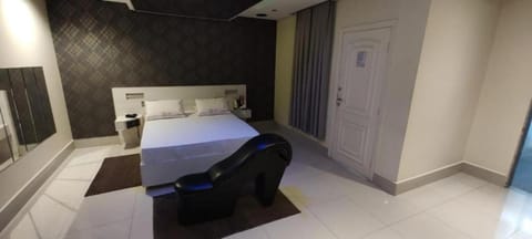 Bed, TV and multimedia, Photo of the whole room, Bedroom, minibar