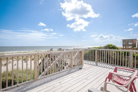 West Haven House in Oak Island