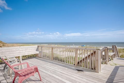 West Haven House in Oak Island