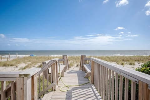 West Haven House in Oak Island