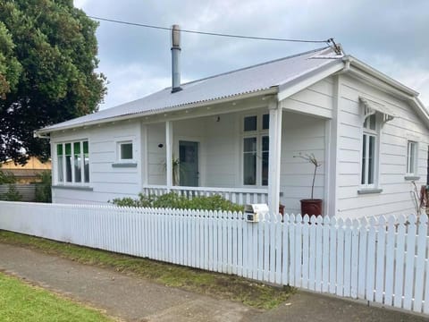 ArtShack at the Beach House in Whanganui