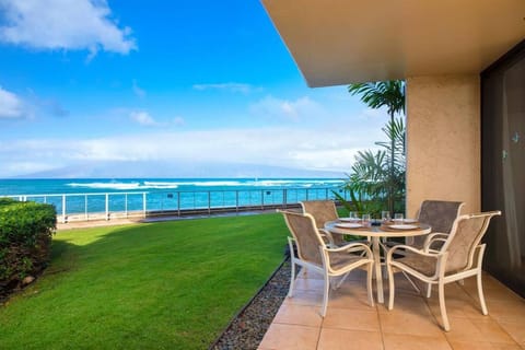 Whale Watch - Oceanfront Ground-Level Paradise Maison in Kahana