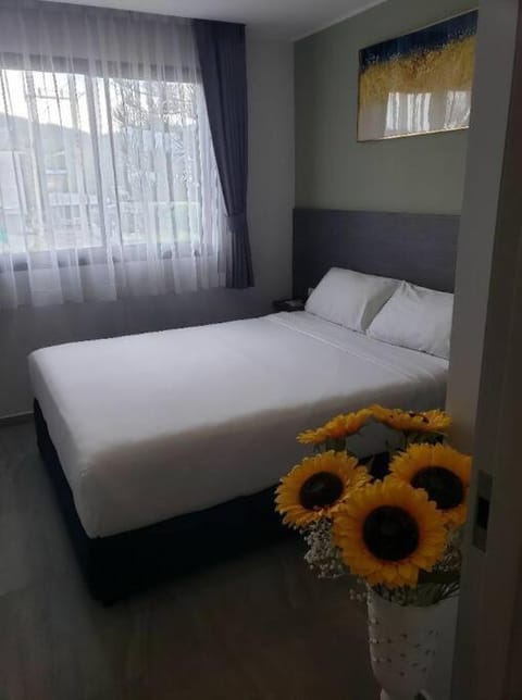 Chalong Pier apartement Apartment in Wichit