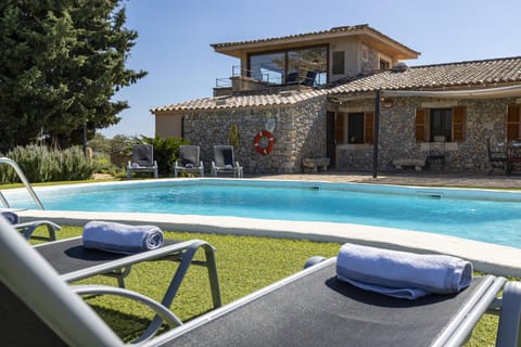 Pool view, Swimming pool, sunbed