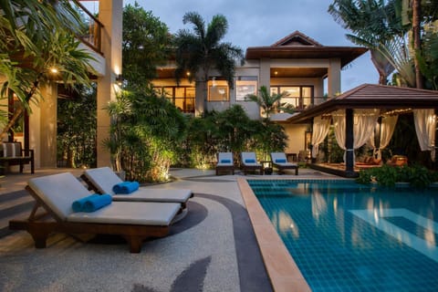 Property building, Garden view, Pool view