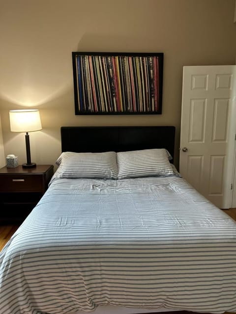 Luxury Bedroom One Vacation rental in Chicago