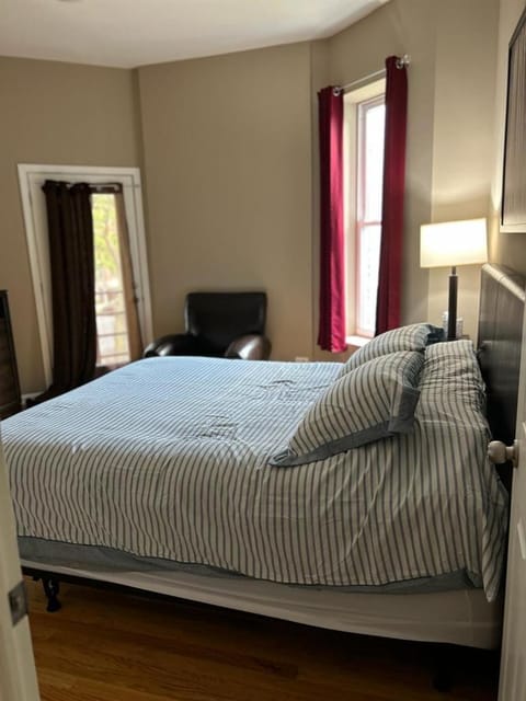 Luxury Bedroom One Vacation rental in Chicago