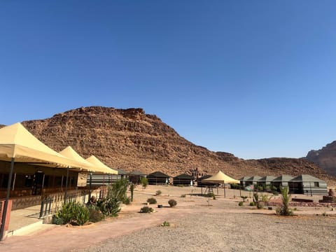 Dream Bedouin Life Camp Wadi Rum Luxury tent in South District