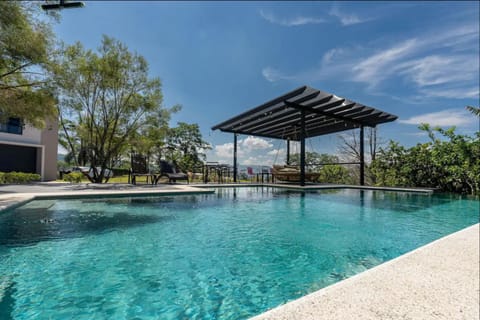 Pool view, Swimming pool, sunbed