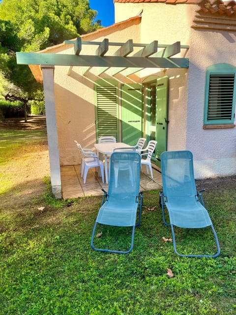 Patio, Garden view