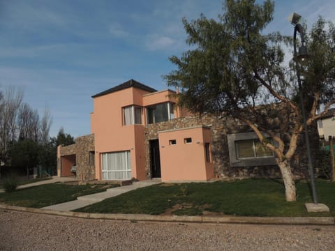 La Ribera Home & Rest Mendoza Casa in Maipú