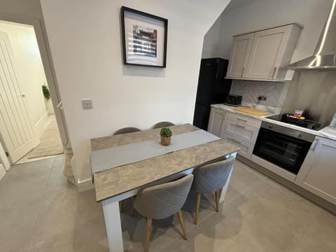 Newly Renovated Home Near Manchester City Centre House in Bury