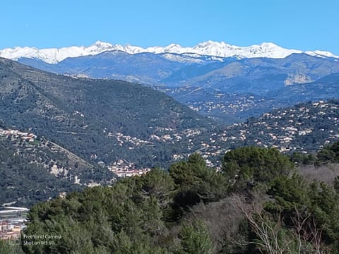 Nearby landmark, Day, Natural landscape, Mountain view