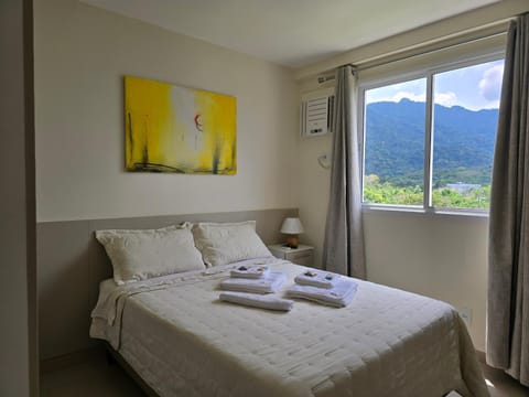 Bed, Natural landscape, Photo of the whole room, Bedroom, Mountain view, towels