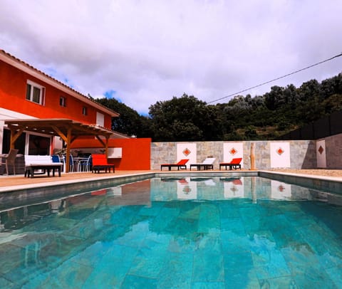 Pool view, Swimming pool, sunbed