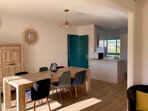 T3 lumineux et climatisé à 300m des plages Apartment in La Seyne-sur-Mer