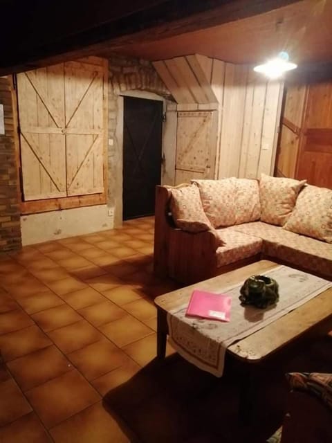 La ferme comtoise d'Izabelle et Thierry House in Jura