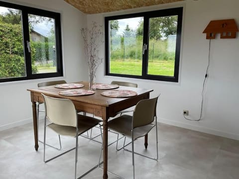 Dining area, Garden view