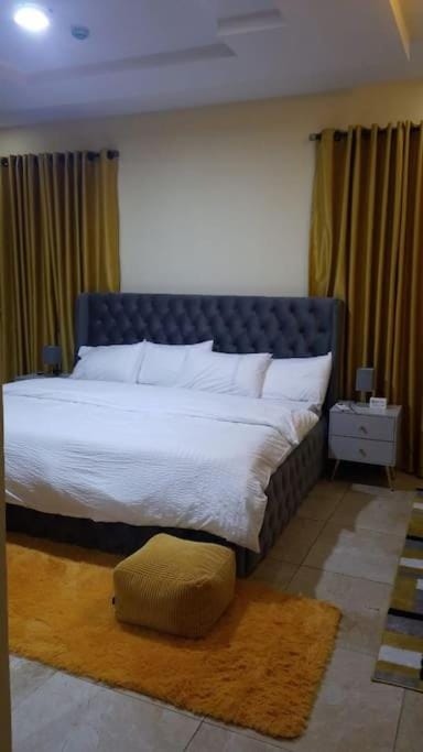 Home away from Home - Victoria Island Lagos Apartment in Lagos