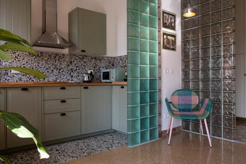 Kitchen or kitchenette, Dining area, Communal kitchen, Internal: Not applicable to any particular room