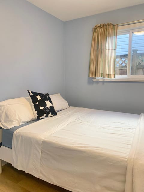 Entire 1Bed 1Bath Suite Coquitlam Centre Appartement in Port Coquitlam