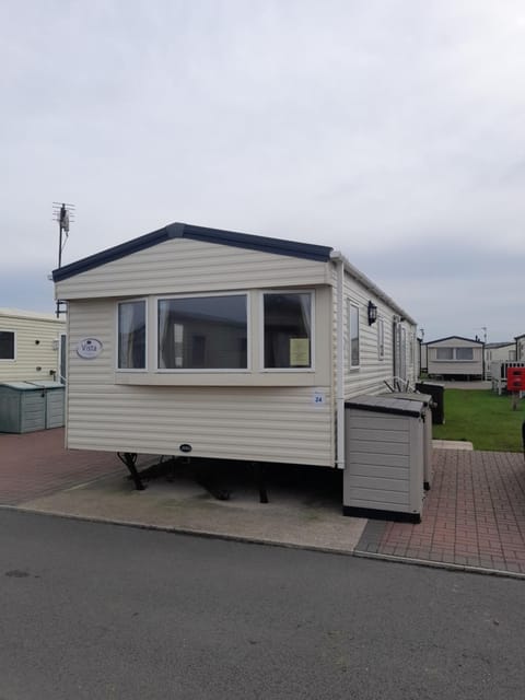 Towyn Golden Gate Rentals 24 House in Towyn